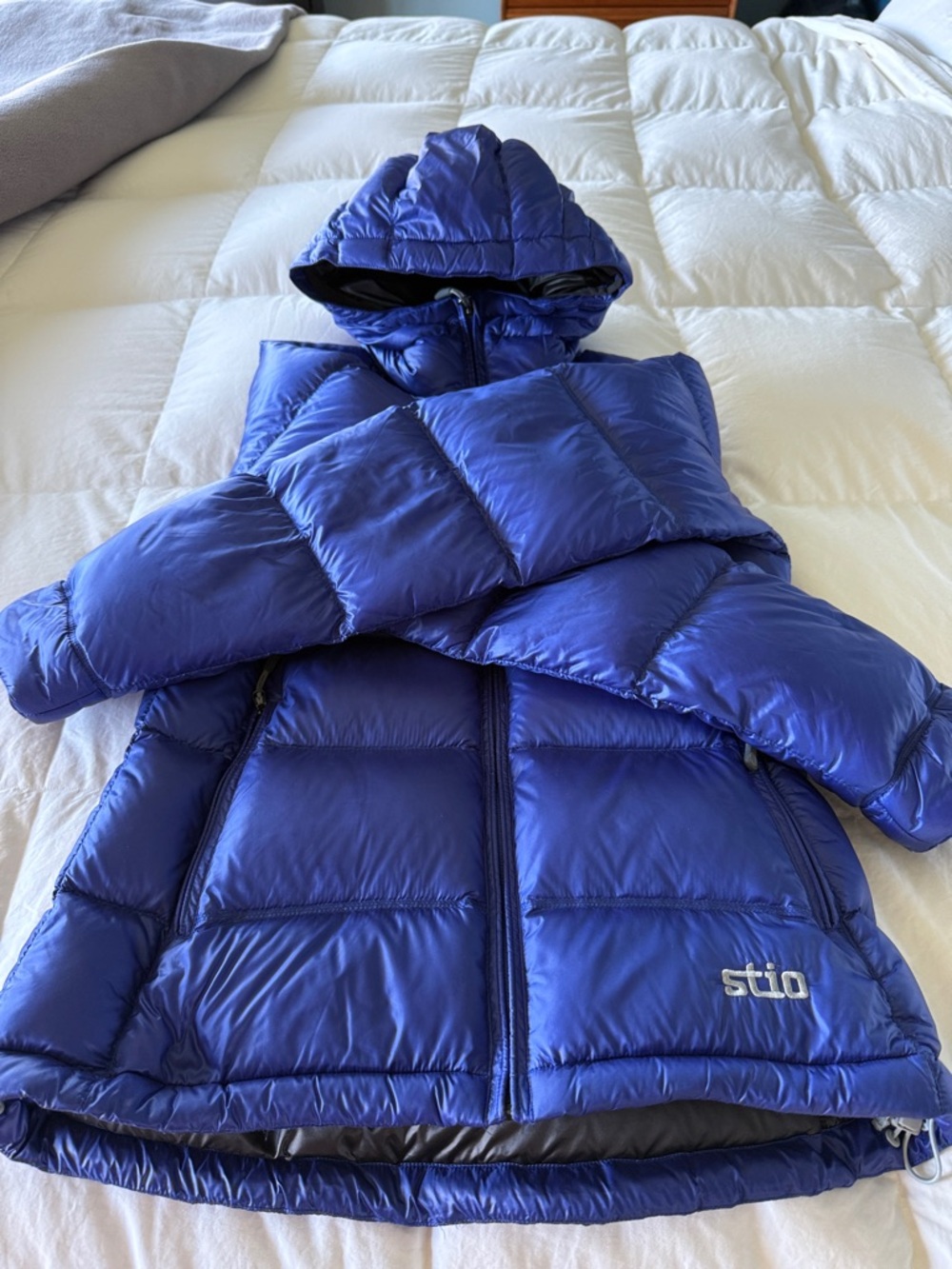 Stio Women's Hometown Down Hooded Jacket--Small - Picture 14 of 16
